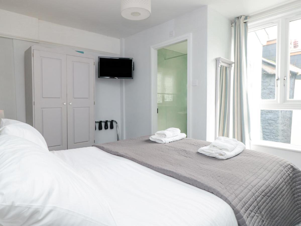 8 Above Town Holiday home Dartmouth